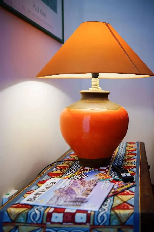 Amocatania Apartment イタリア